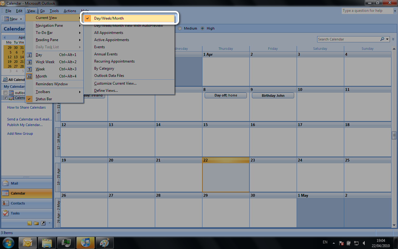 Picture of Outlook menu View > CurrentView > Day/Week/Month with monthly view