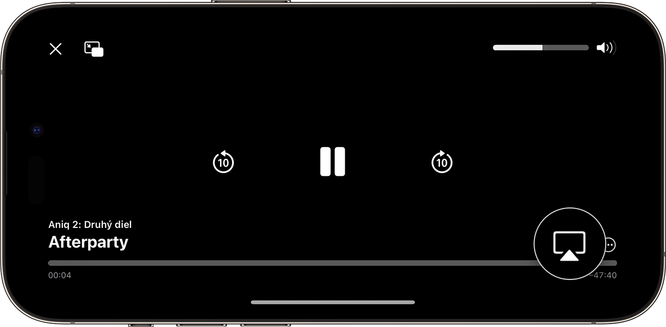 Zvýraznené tlačidlo AirPlay zobrazené na iPhone v pravom dolnom rohu obrazovky počas prehrávania videa