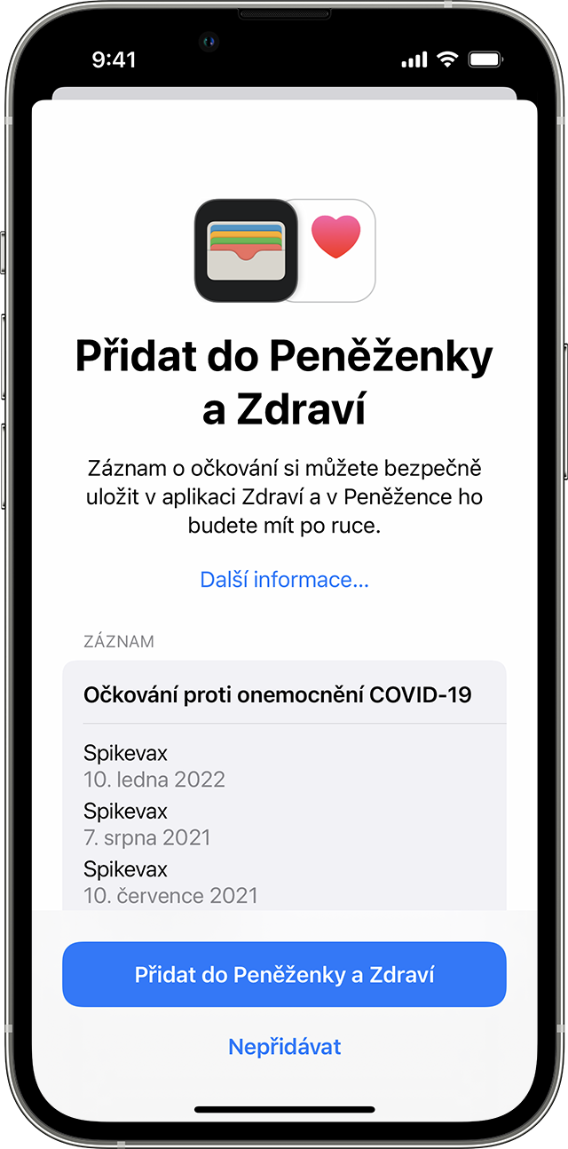 Obrazovka iPhonu se záznamem o očkování proti covidu-19 přidaným do aplikací Peněženka a Zdraví