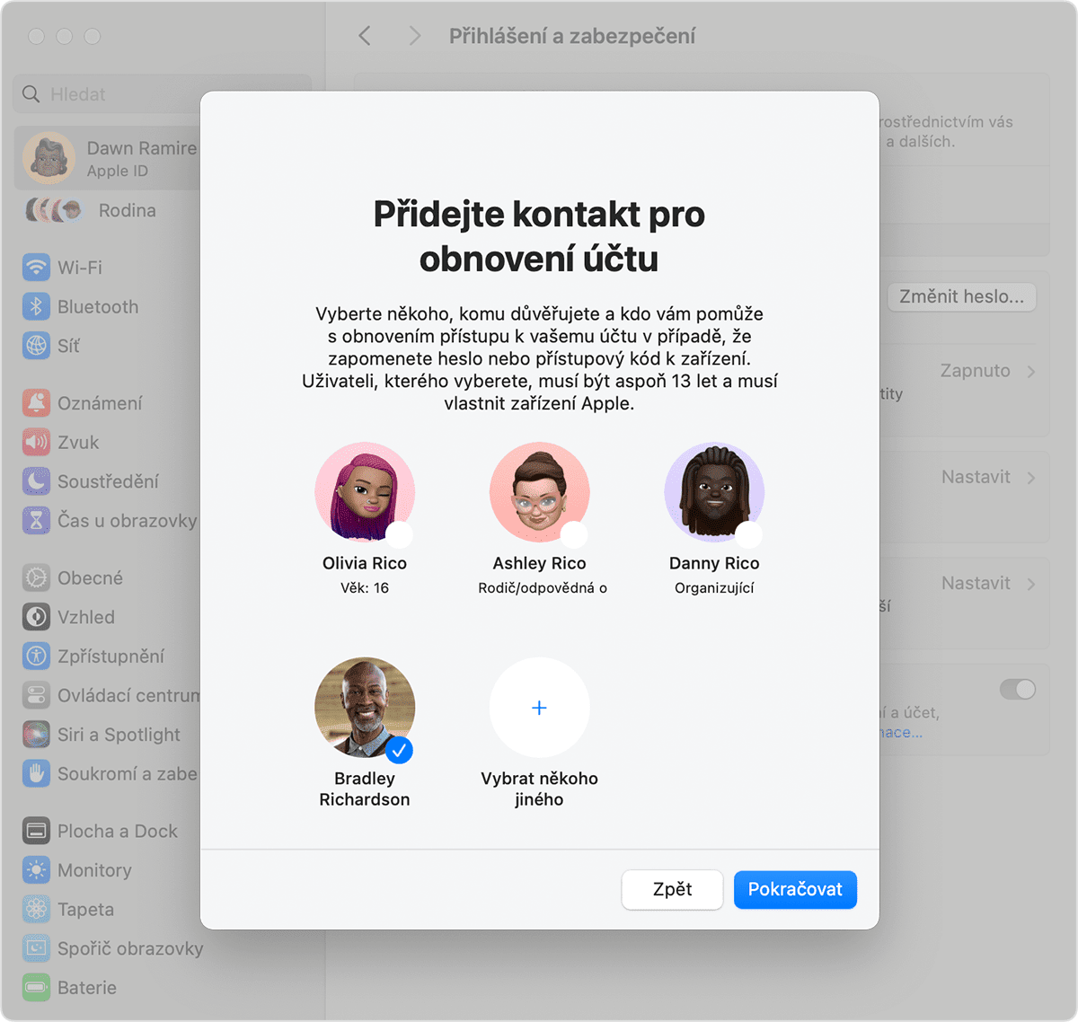 Obrazovka Macu s kontakty, které můžete přidat jako kontakt pro obnovení