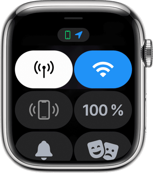Apple Watch zobrazující v horní části obrazovky modrou šipku polohy