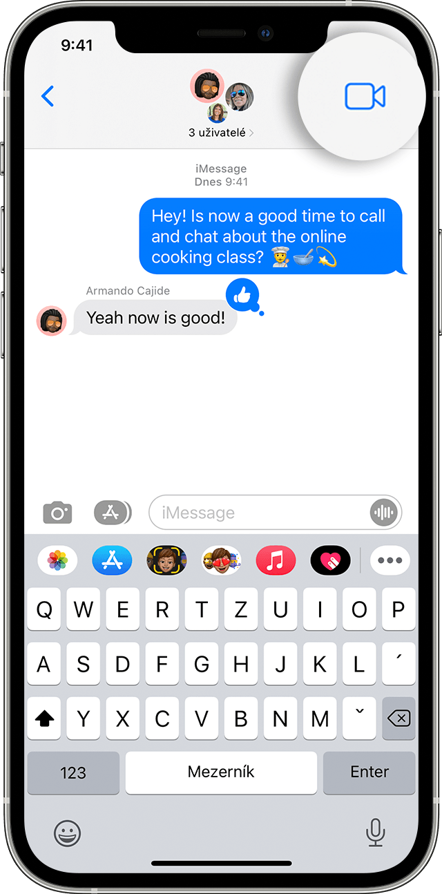 iPhone ukazující, jak uskutečnit skupinový FaceTime hovor z aplikace Zprávy