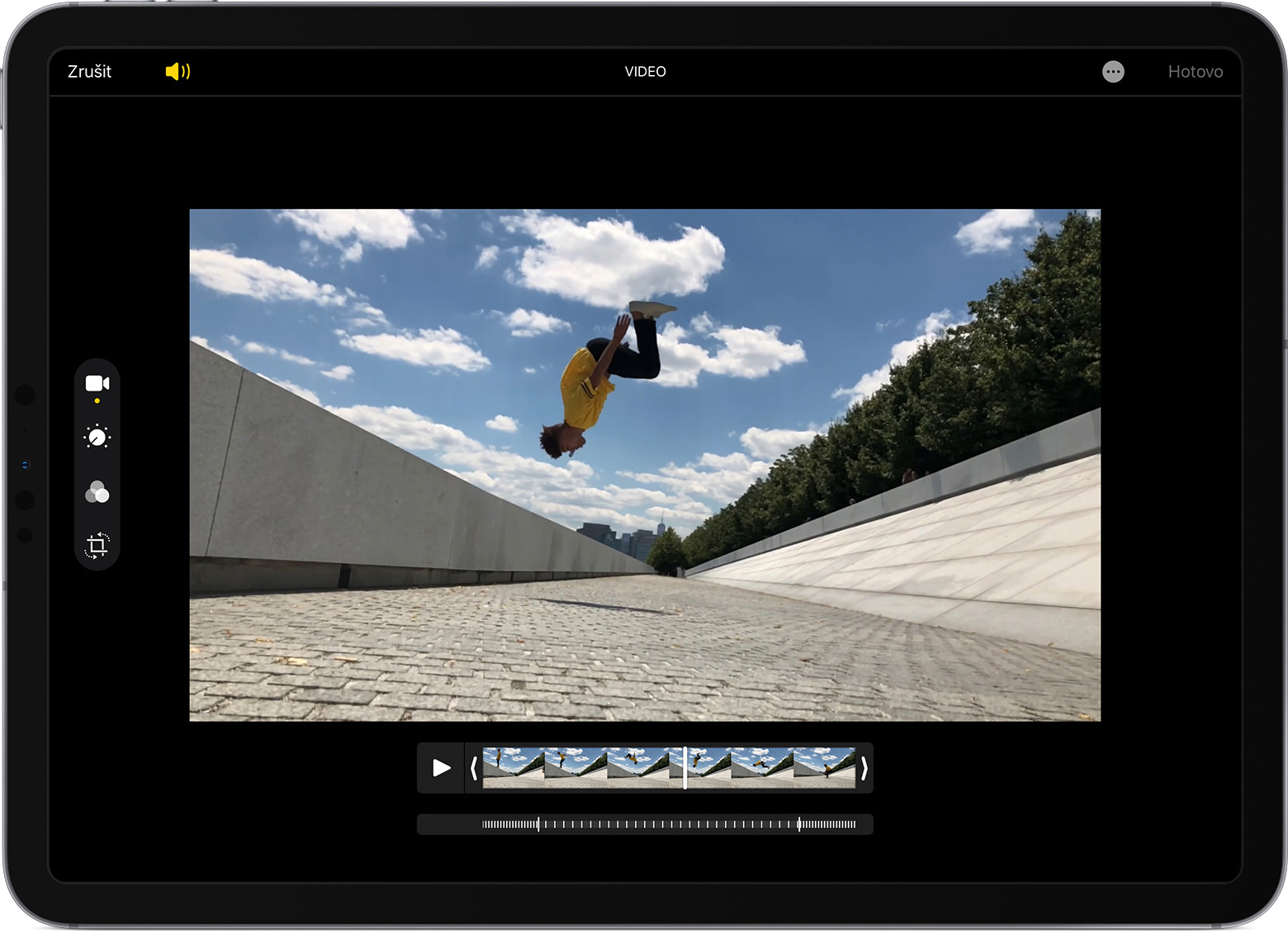 iPad zobrazující upravovaná nastavení zpomaleného videa