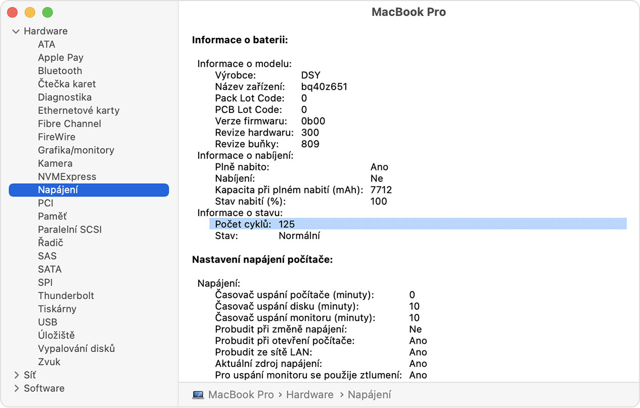 Okno Informace o systému MacBooku Pro se zvýrazněným počtem cyklů baterie
