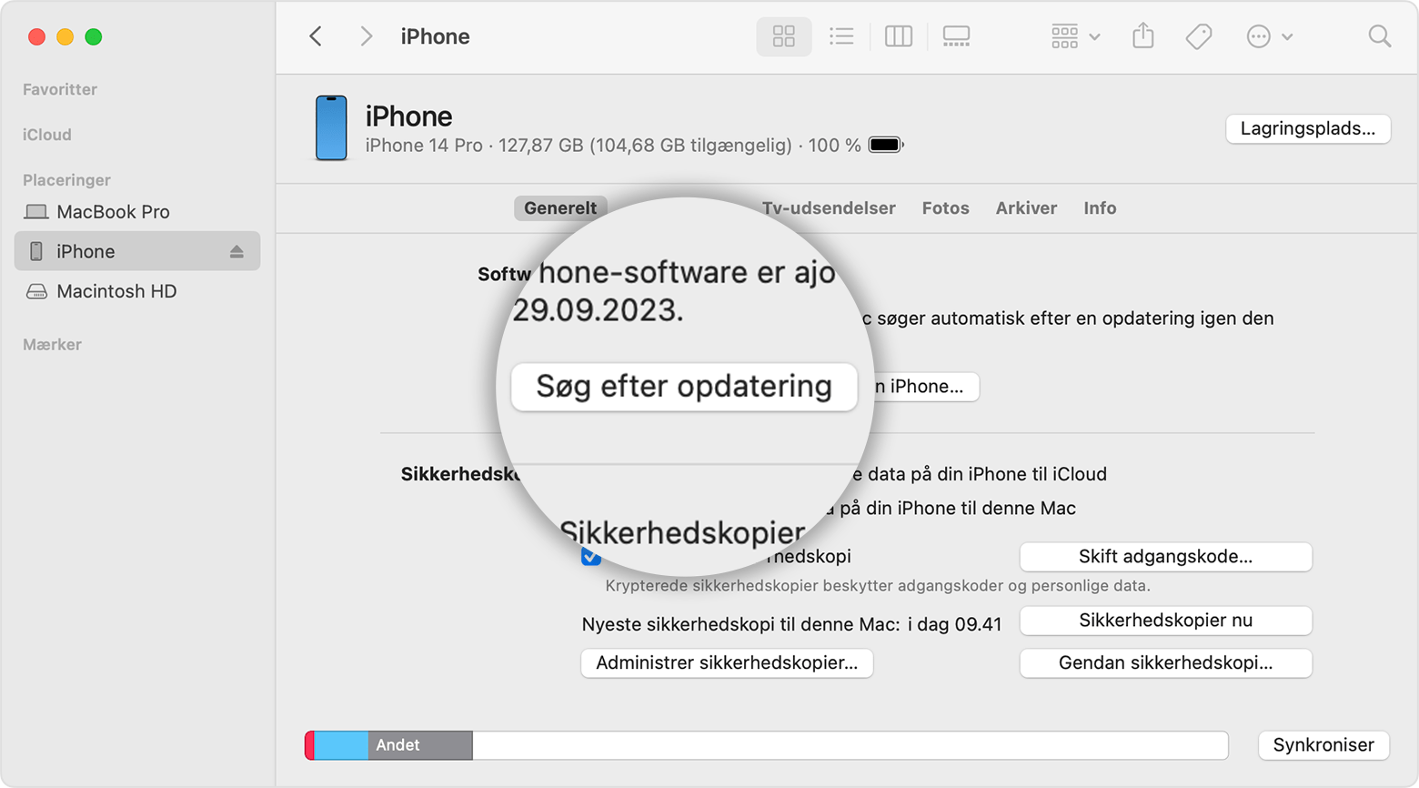 En Mac-skærm, der viser, hvordan du bruger Finder til at kontrollere lagringspladsen på din iOS-enhed