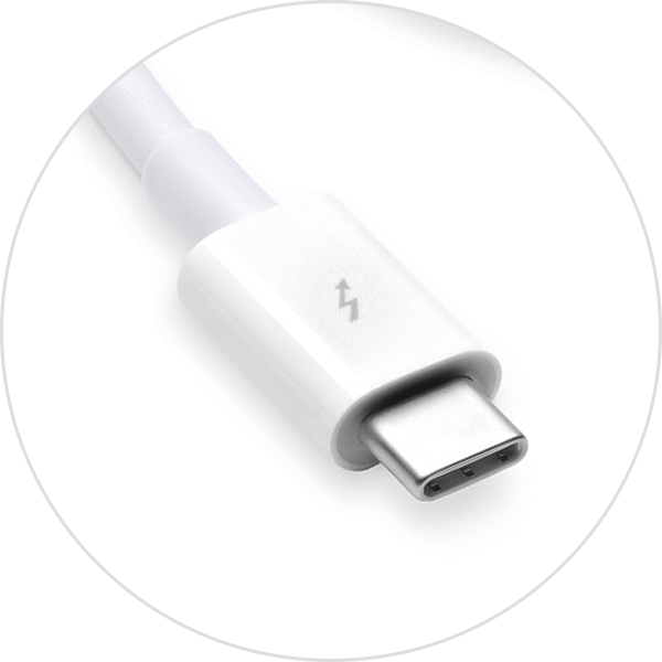 Mac の Thunderbolt 4／Thunderbolt 3／USB-C ポート用のアダプタ