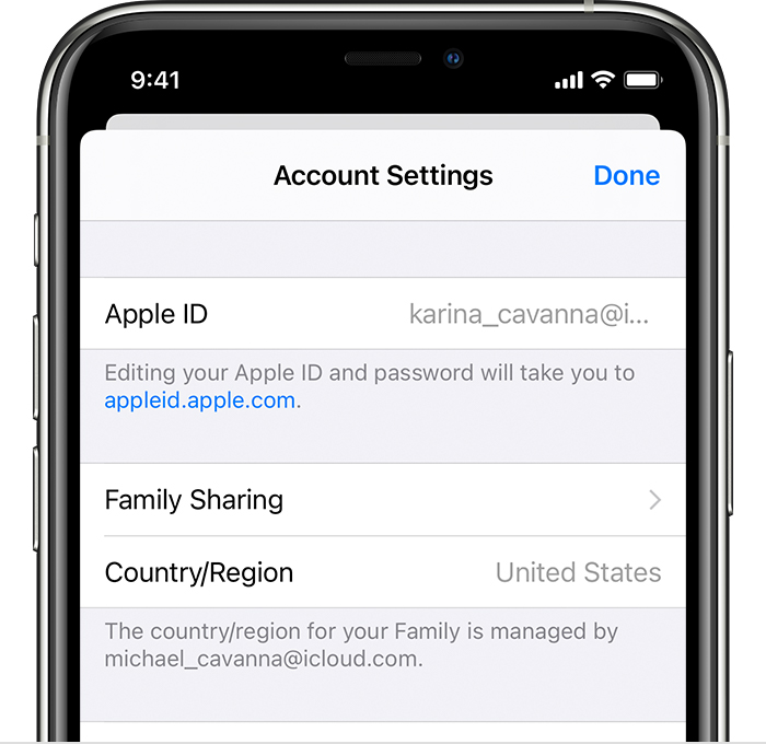 هاتف iPhone يعرض إعدادات مُعرف Apple ID