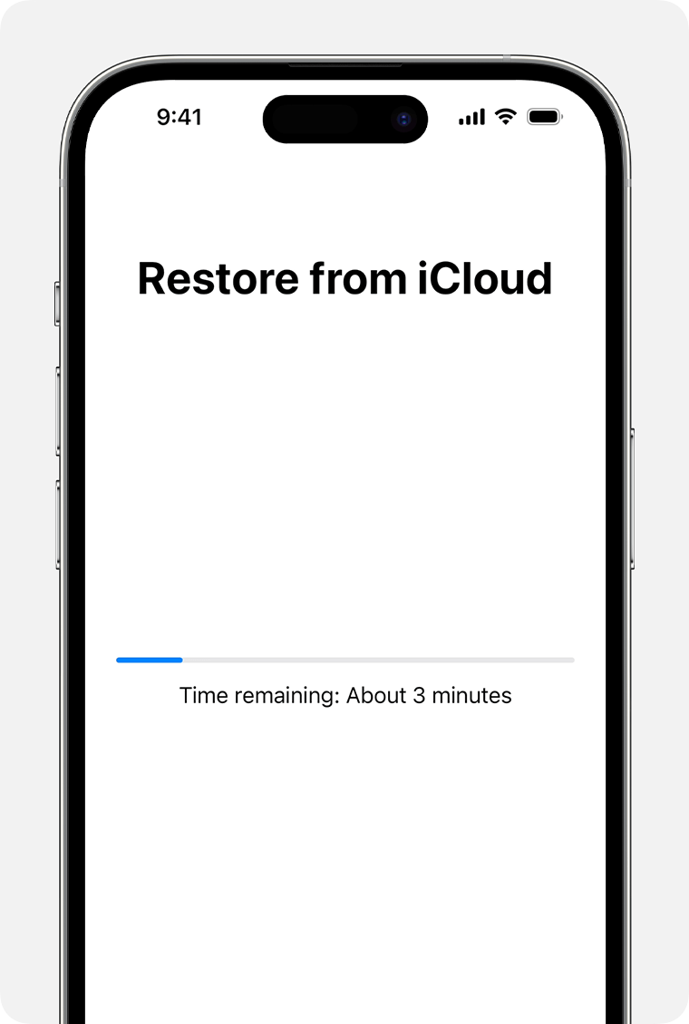 „iPhone“, kuriame rodoma įrenginio atkūrimo iš „iCloud“ atsarginės kopijos būsena