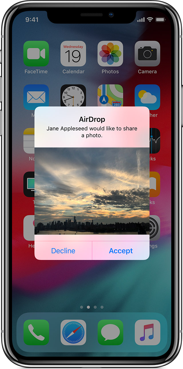 iPhone screen showing a request to Accept or Decline an AirDrop photo