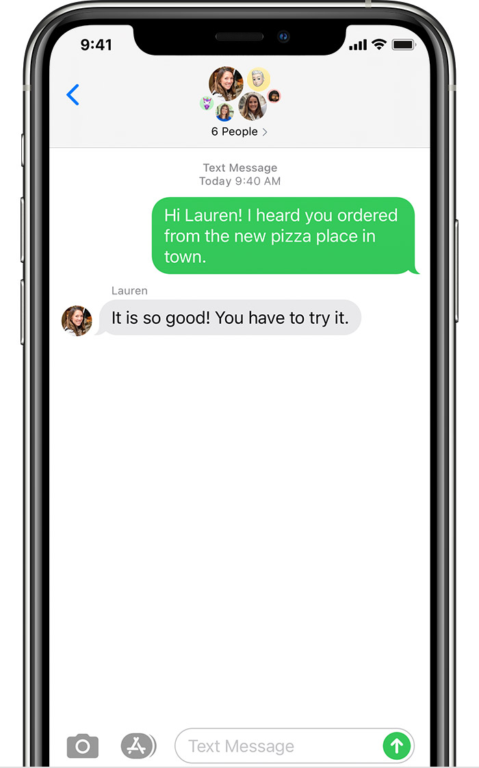 „iPhone“, kurio ekrane rodomas grupės tekstinis MMS pranešimas su šešiais asmenimis.