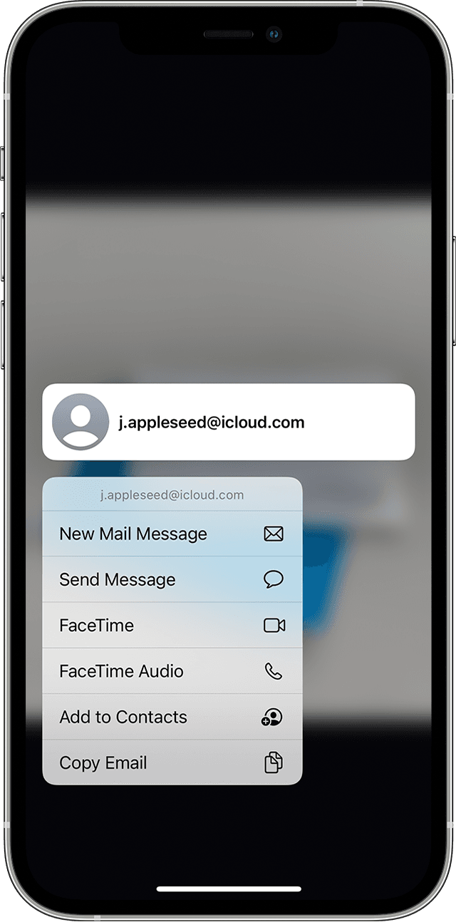 Opțiunile pentru efectuarea unui apel sau trimiterea unui e-mail cu funcționalitatea Text live pe iPhone