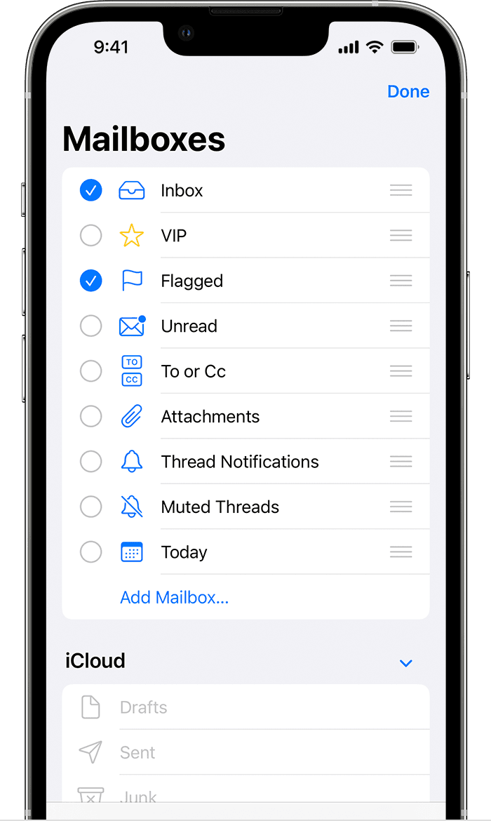 Selecting the Flagged mailbox in iOS 15