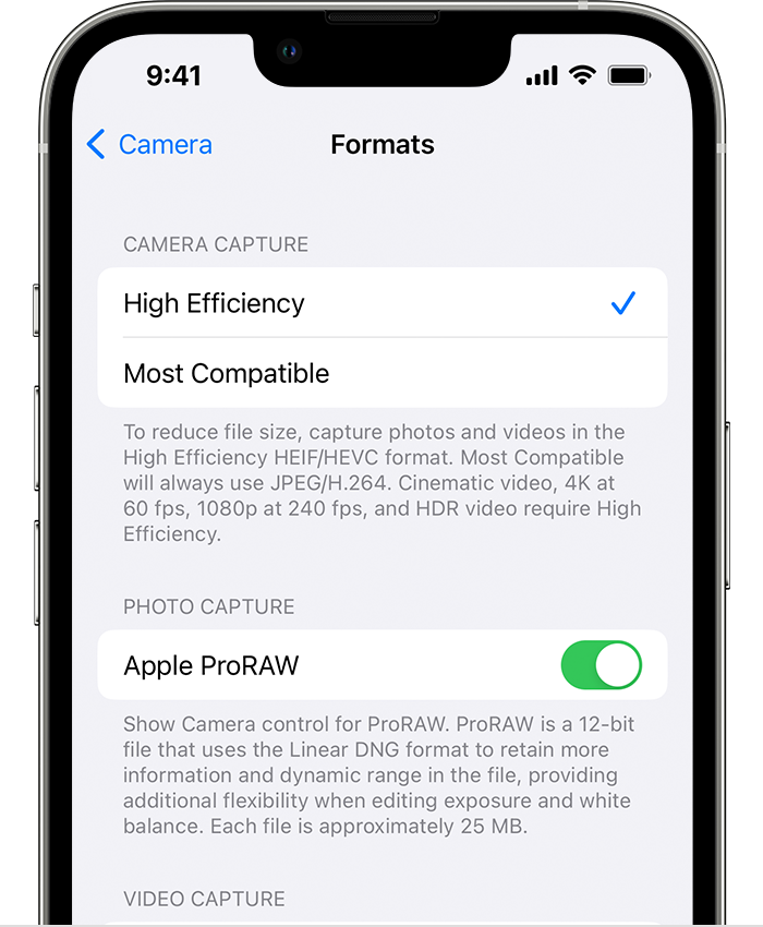 Slå på Apple ProRAW-bilder på en iPhone via Innstillinger > Kamera > Formater.