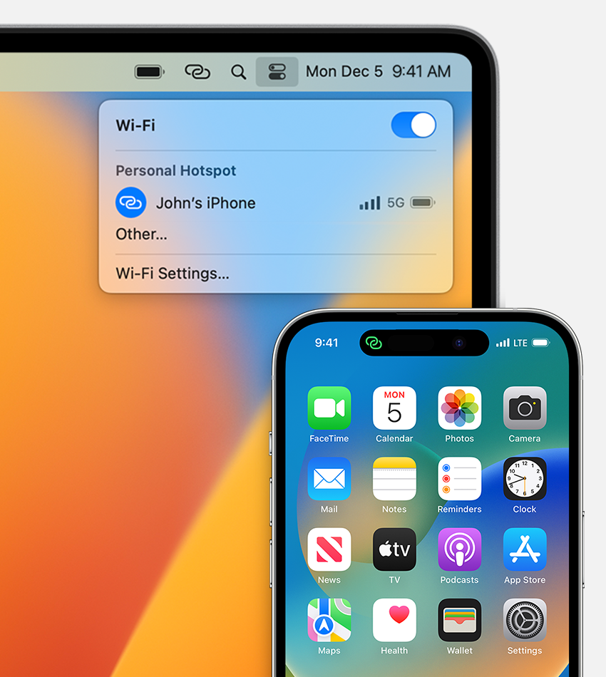 Mac 電腦上顯示連線到 iPhone「個人熱點」的 Wi-Fi 狀態選單，而 iPhone 上顯示藍色狀態列，代表有效的「個人熱點」連線