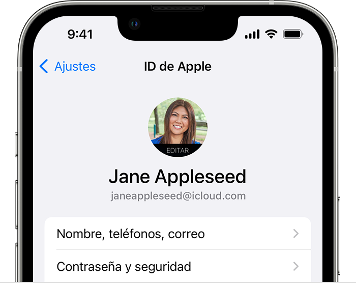 En el iPhone, toca tu nombre para ver la dirección de correo electrónico de tu ID de Apple
