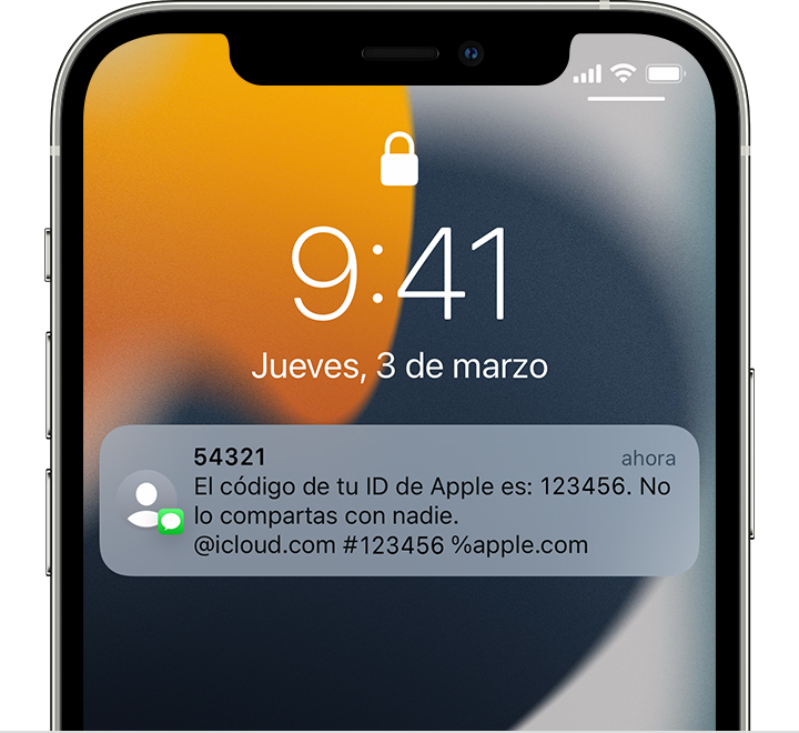 Pantalla del iPhone que muestra un mensaje de texto de Apple con un código de verificación e indica que el código no se debe compartir con nadie.