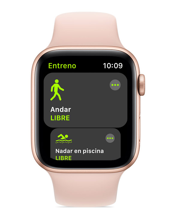 Entreno Andar en un Apple Watch con la correa rosa claro.
