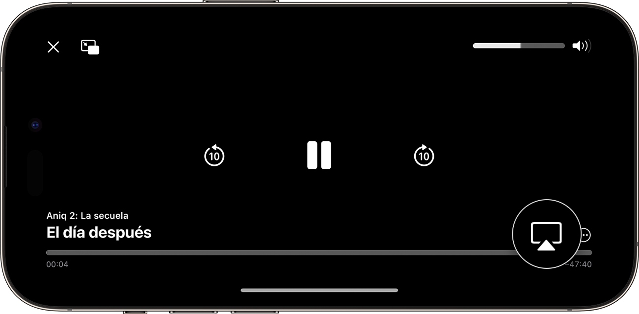 El botón AirPlay aparece resaltado en la esquina inferior derecha de la pantalla del iPhone durante la reproducción de video