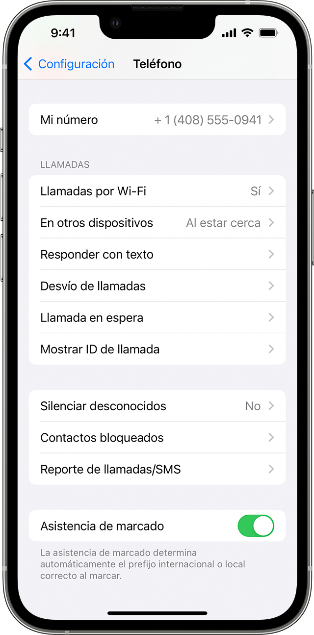 Un iPhone en el que se muestra la pantalla Teléfono con la función Llamadas por Wi-Fi activada.