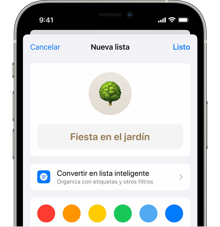 Un iPhone en el que se muestra la pantalla Nuevo recordatorio. Debajo del título del recordatorio, “Fiesta en el jardín”, se encuentra el botón Convertir en lista inteligente.