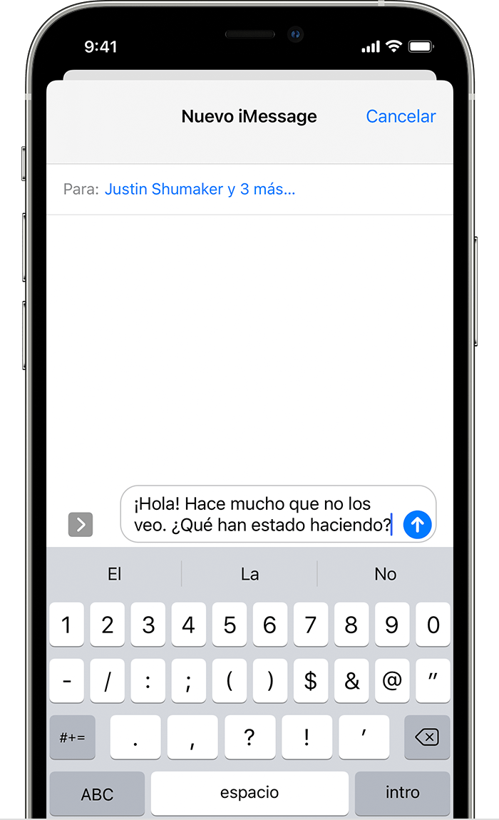iPhone en el que se muestra cómo enviar un mensaje de texto grupal. Se está escribiendo el mensaje, pero aún no se ha enviado.