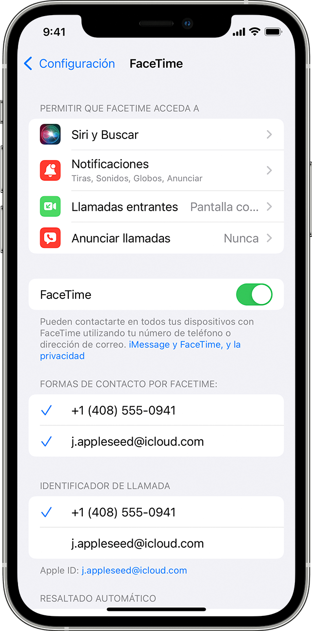 Un iPhone en el que se muestra la pantalla de configuración de FaceTime, con esta app activada.