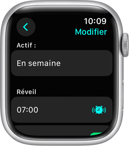 Un écran Apple Watch affichant les options permettant de modifier un horaire de sommeil complet