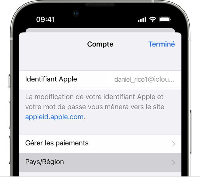 iPhone montrant la section Pays/Région dans Réglages du compte.