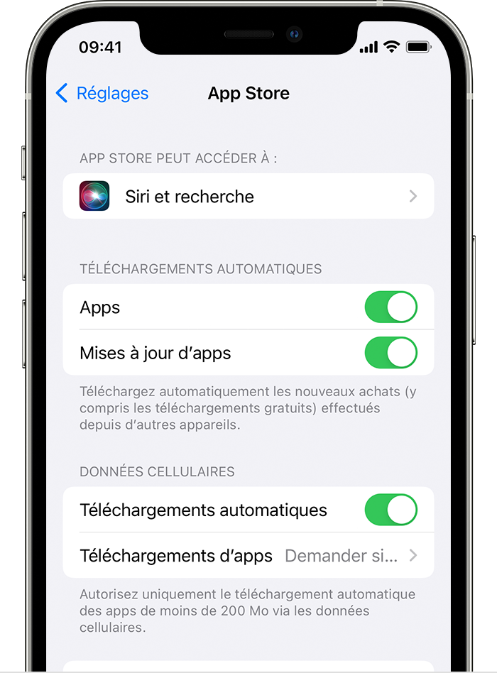 iPhone affichant les options permettant d’activer ou de désactiver les mises à jour automatiques dans Réglages