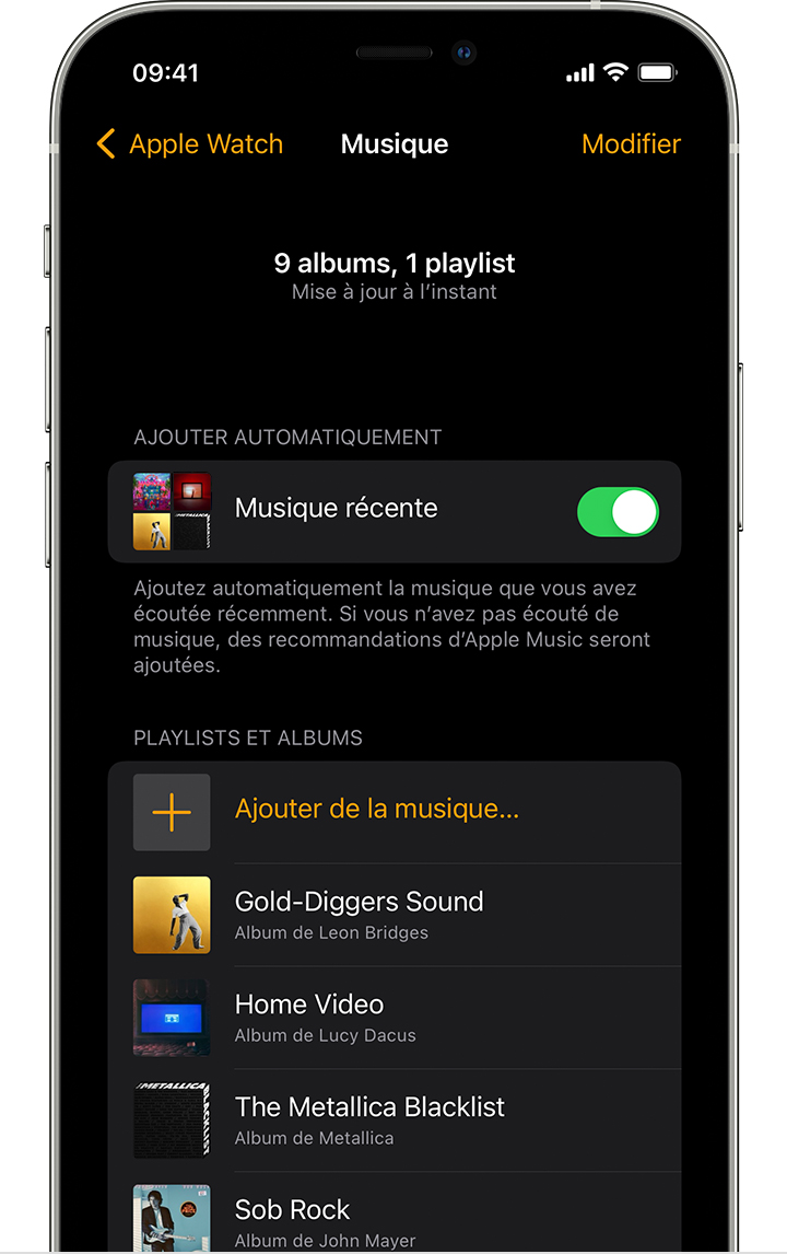 L’app Apple Watch sur l’iPhone affiche les playlists et les albums que vous pouvez ajouter.