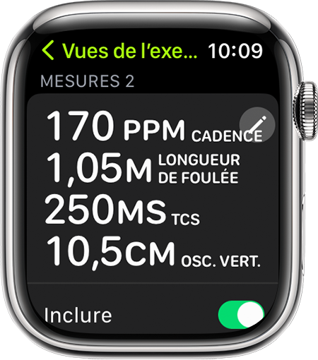 Une Apple Watch qui affiche les mesures de la forme de course pendant une séance de course à pied.