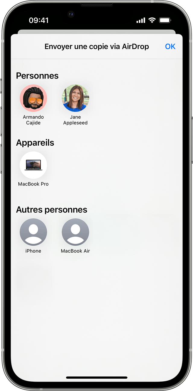 iPhone affichant le menu permettant de sélectionner un contact ou un appareil avec lequel partager à l’aide d’AirDrop.