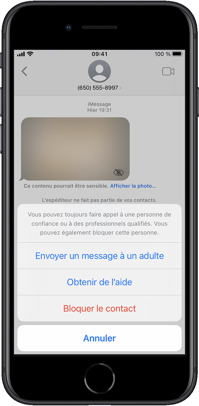 Si Messages détermine qu'une photo que votre enfant a reçue ou qu’il est sur le point d'envoyer semble contenir de la nudité, l’app brouille l'image, affiche un avertissement indiquant que la photo peut être sensible et propose des moyens d'obtenir de l'aide.