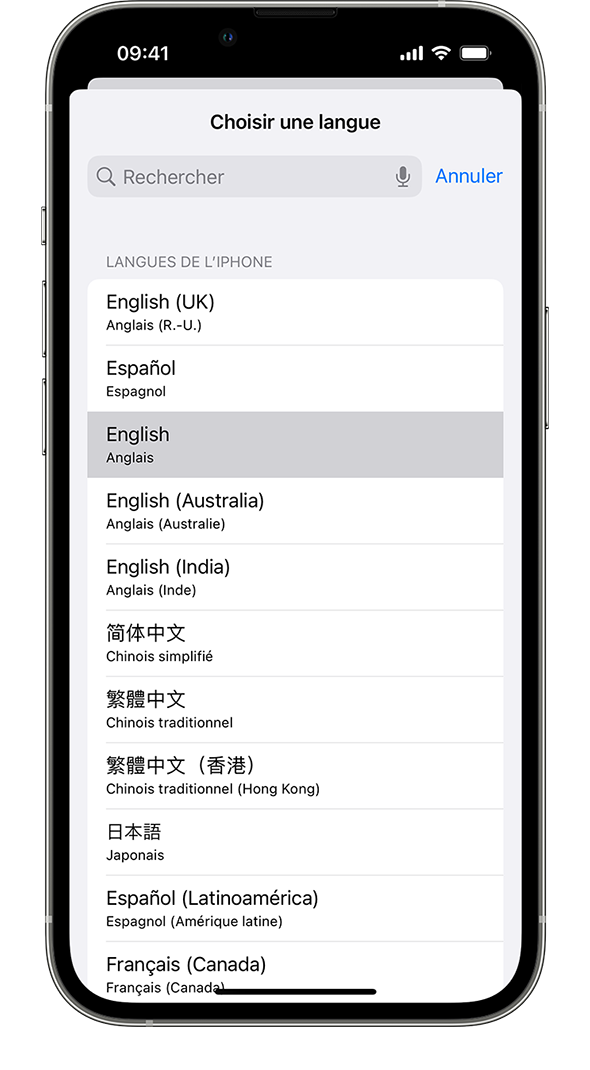Un iPhone montrant la liste des langues disponibles, avec le français en surbrillance.