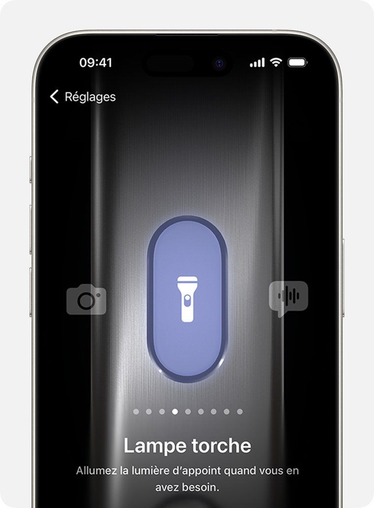 Sur l’iPhone 15 Pro et l’iPhone 15 Pro Max, vous pouvez assigner des fonctionnalités au bouton Action, comme la lampe torche.