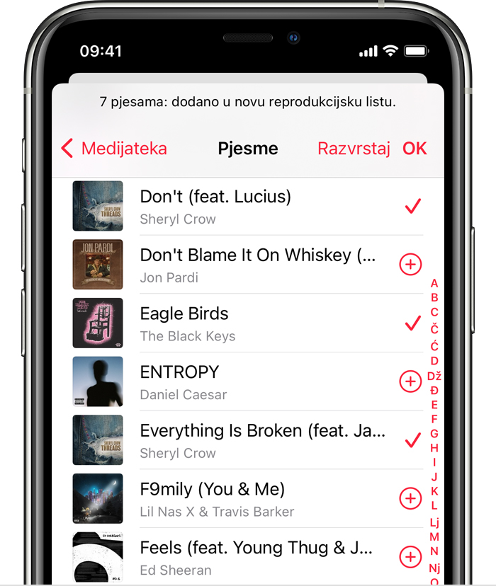 iPhone s prikazom 7 pjesama dodanih na novi popis za reprodukciju