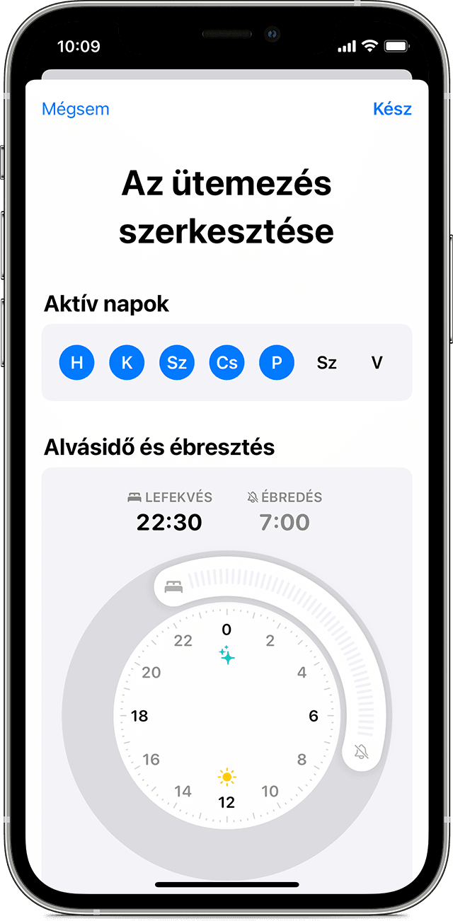 Egy iPhone képernyője, amelyen a teljes alvási ütemezés beállításának a lehetőségei láthatók