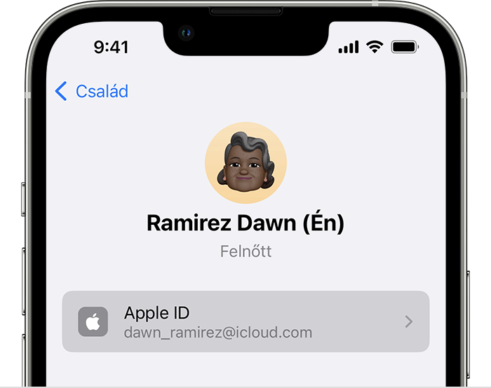 Az Ön Apple ID azonosítója a neve alatt látható.