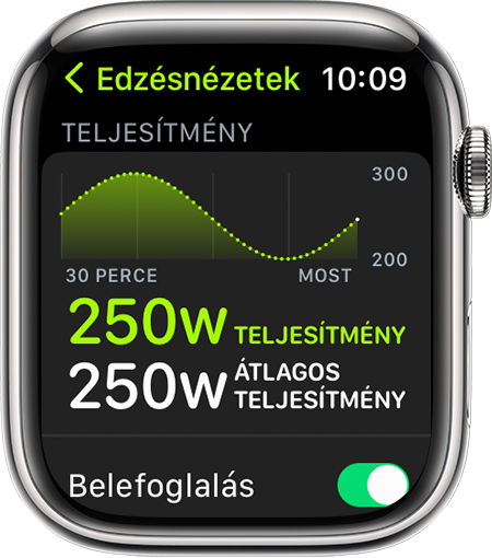 Egy Apple Watch, amelyen a Futási teljesítmény mutatószám látható futás közben