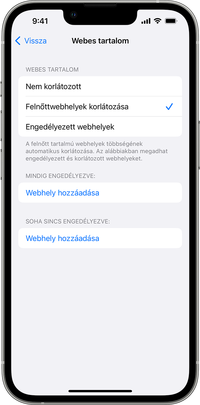 Egy iPhone, amelyen a Webes tartalom képernyő látható. A Webes tartalom részben a Felnőttwebhelyek korlátozása lehetőség van kijelölve, mellette pedig egy pipa látható.
