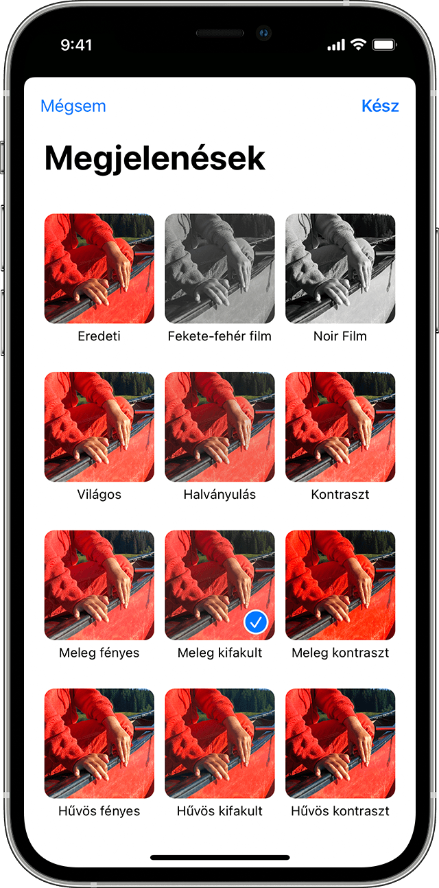 A Fotók alkalmazás Emlékmegjelenések képernyője egy iPhone-on