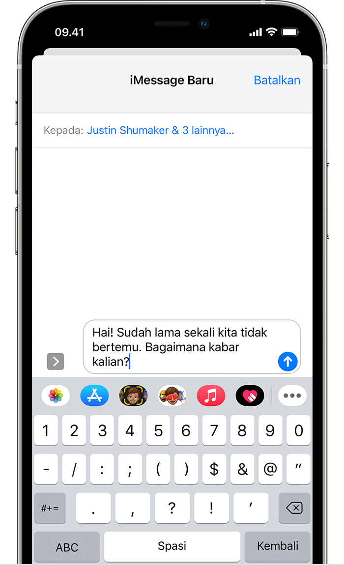 iPhone menampilkan cara mengirim pesan teks grup. Pesan sedang diketik, tetapi belum dikirim.