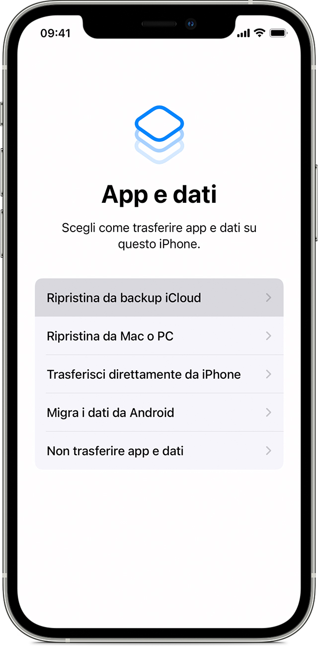 iPhone che mostra la schermata App e dati con l'opzione “Ripristina da backup iCloud” selezionata.