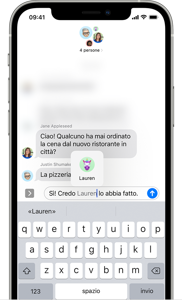 iPhone che mostra come inviare una menzione in un messaggio di testo. Digita @ seguito dal nome.