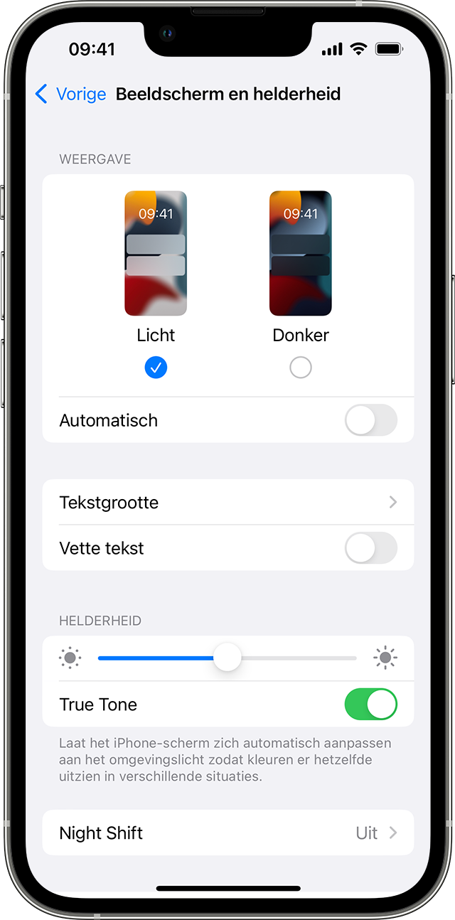 De helderheid aanpassen op een iPhone via de app Instellingen.