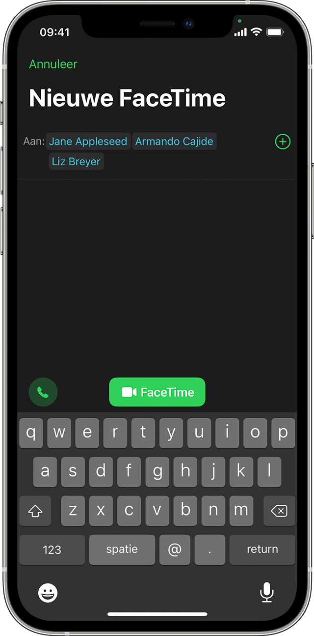 Op een iPhone is te zien hoe je een FaceTime-groepsgesprek start vanuit de FaceTime-app