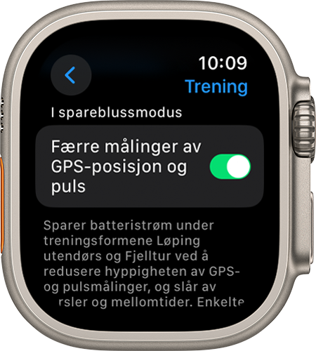 Skjermen for treningsøktinnstillinger på Apple Watch som viser innstillingen Færre målinger av GPS-posisjon og puls