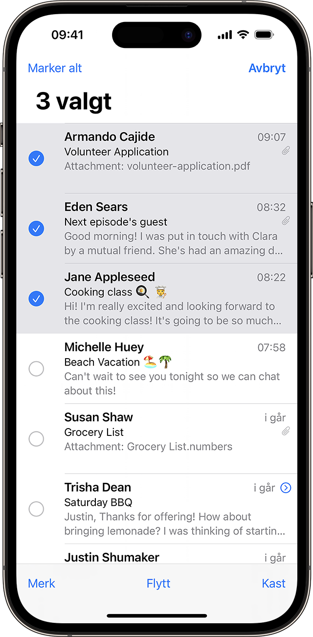 iPhone som viser Mail-appen der tre meldinger er markert