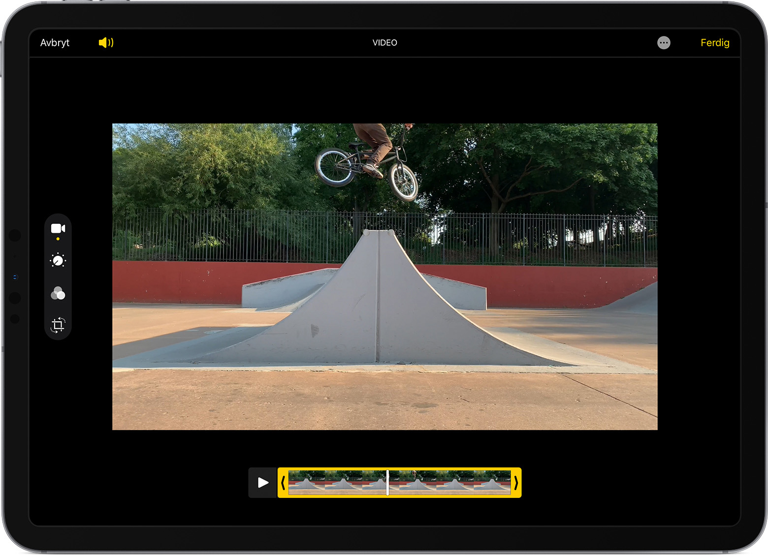 iPad som viser en video i redigeringsmodus