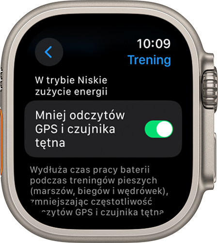 Ekran ustawień treningu na zegarku Apple Watch pokazujący ustawienie Mniej odczytów GPS i czujnika tętna